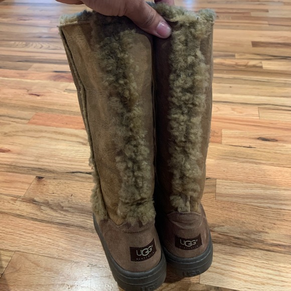 UGG AUSTRALIA RUBBER SOLE TALL WINTER BOOTS SZ 7 - Picture 4 of 9